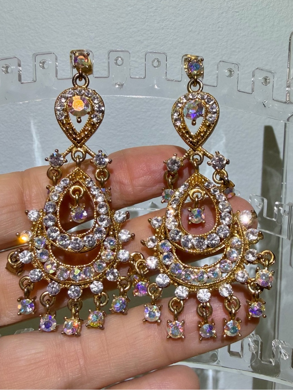 NWOT Gold-tone Elegant Crystal Chandelier Pierced Earrings